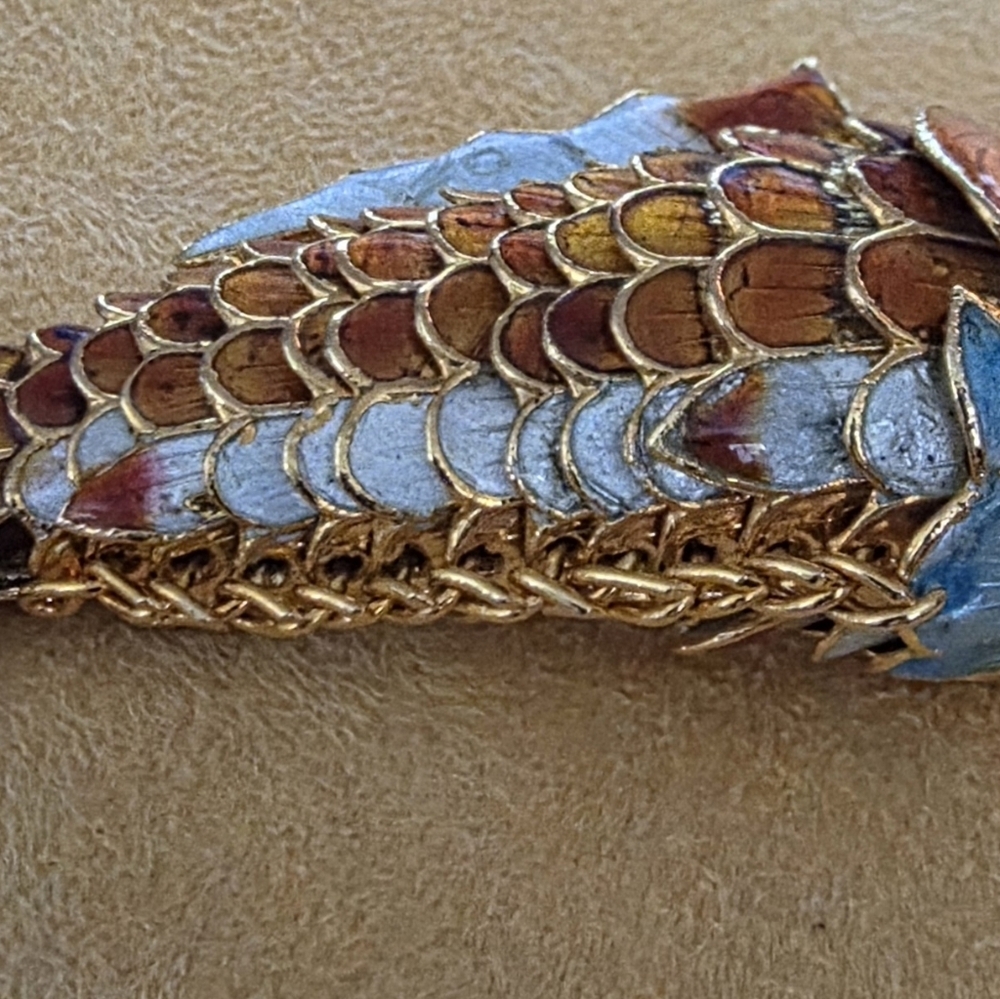 π£Vintage Enamel π§‘ Articulated Koi Fish Goldtone Chinese Charm Pendant π 3.5" - Picture 7 of 8